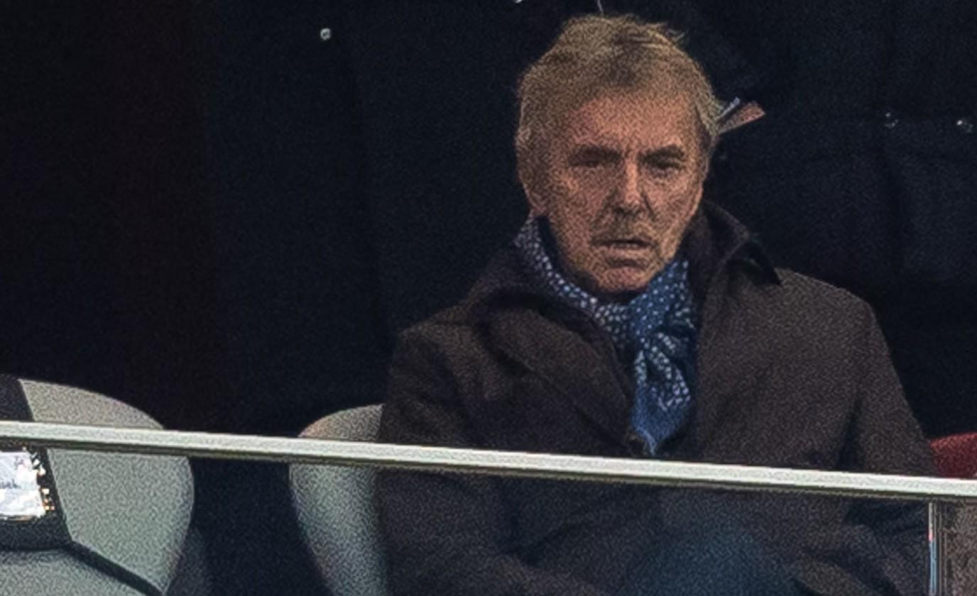 星空体育官网下载入口-博涅克不满波兰表现：最后一波8人防不住瑞典5人，看着哲凯进球